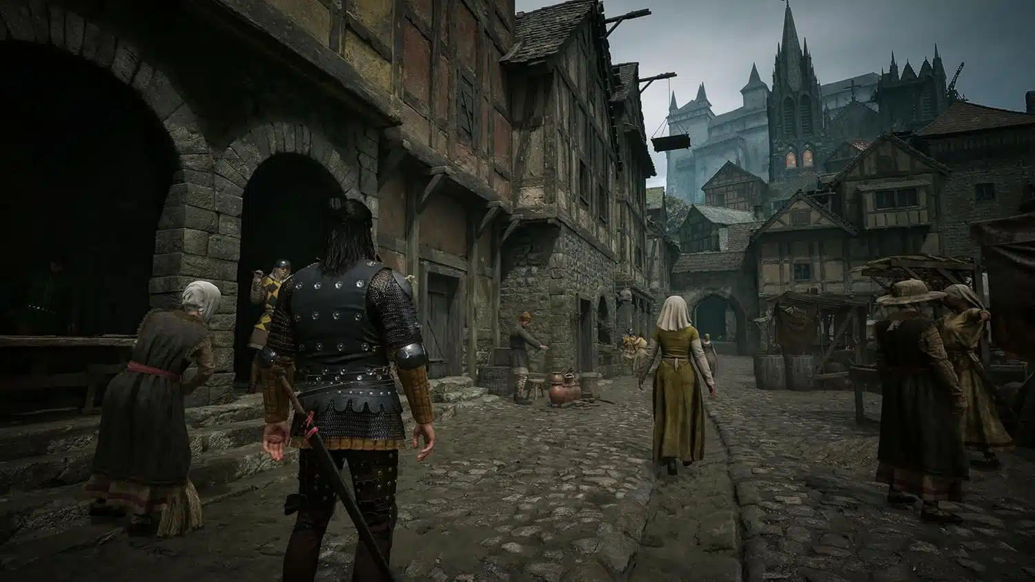 Coen explore un village médiéval de la vallée de Sangora pendant la journée